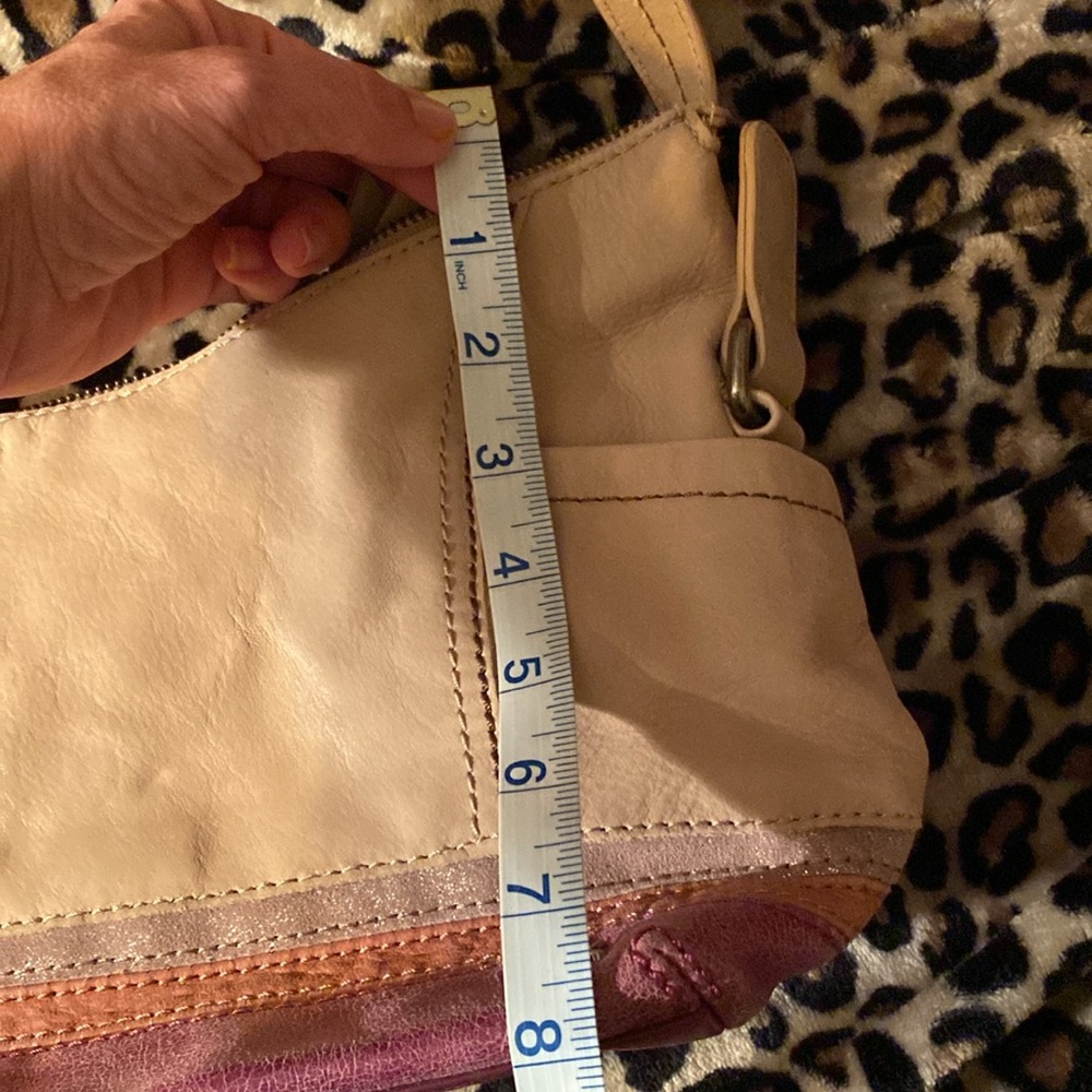 The Sak purse. - Picture 7 of 8